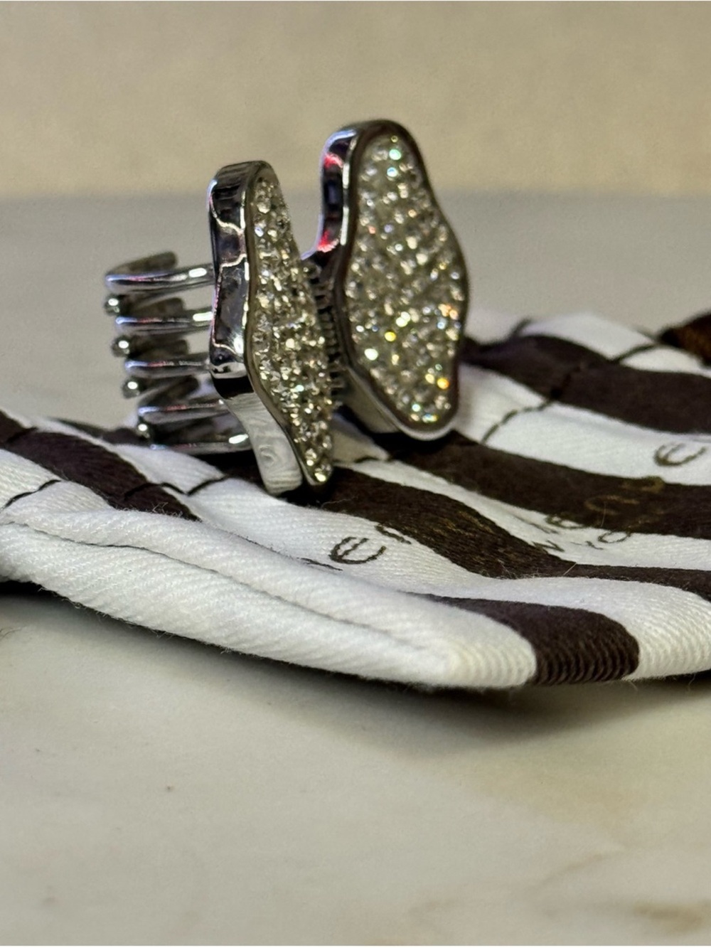 Henri Bendel Silver Crystal Accent Mini Hair Clip